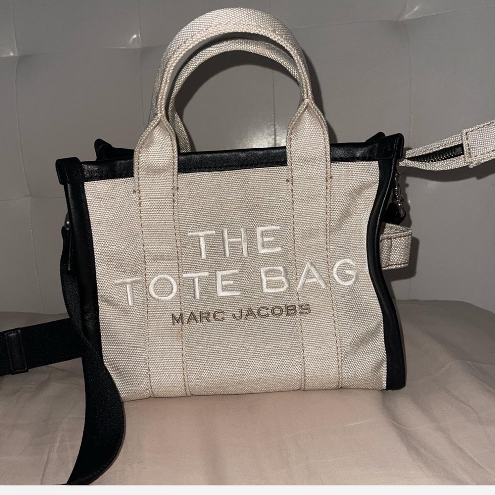Marc Jacob’s tote bag
